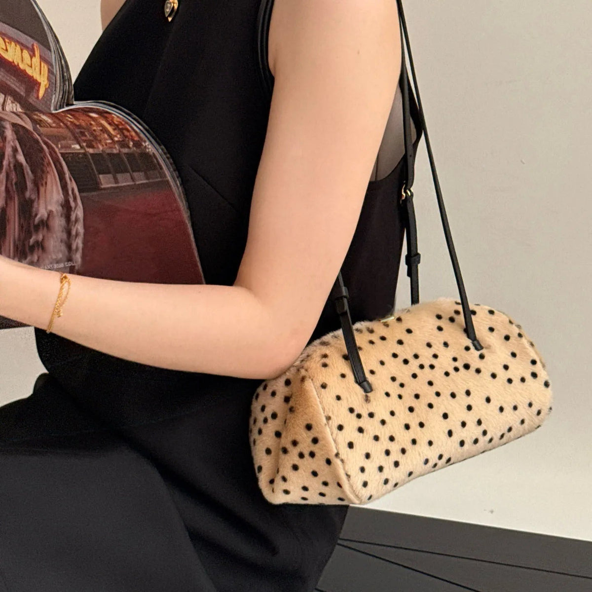 OLANE Faux Fur Cheetah Shoulder Bag Beige28x12x18 cmWomen's Handbags