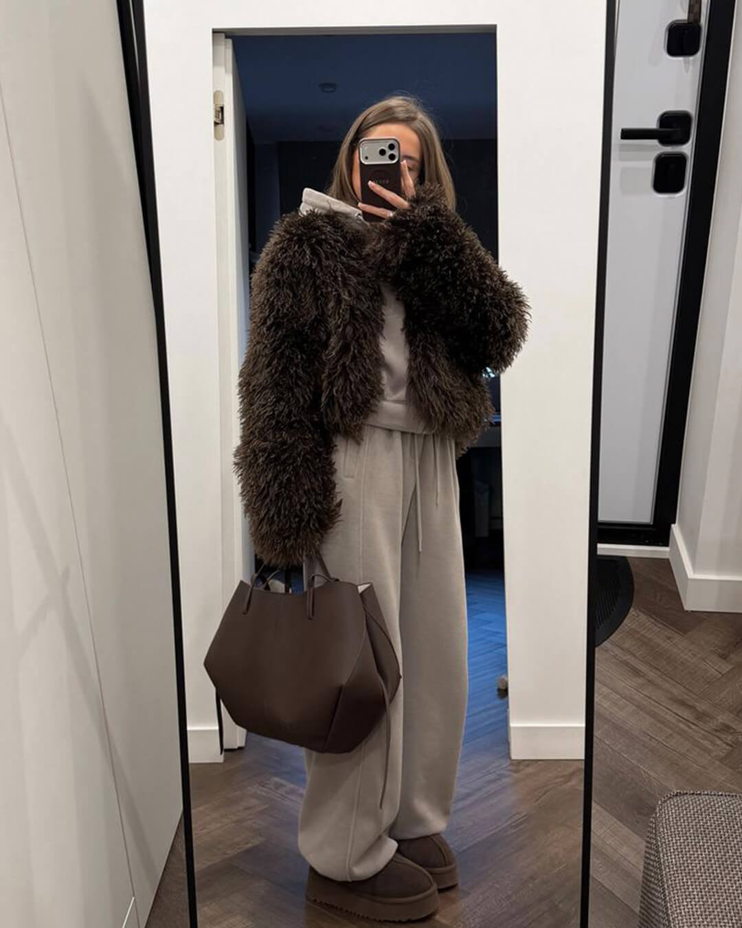 OLANE Lara Faux Fur Coat BrownMWomen's Coats & Jackets