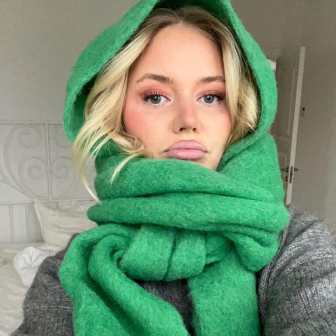 OLANE Lightweight Tasseled Winter Scarf GreenAccessories