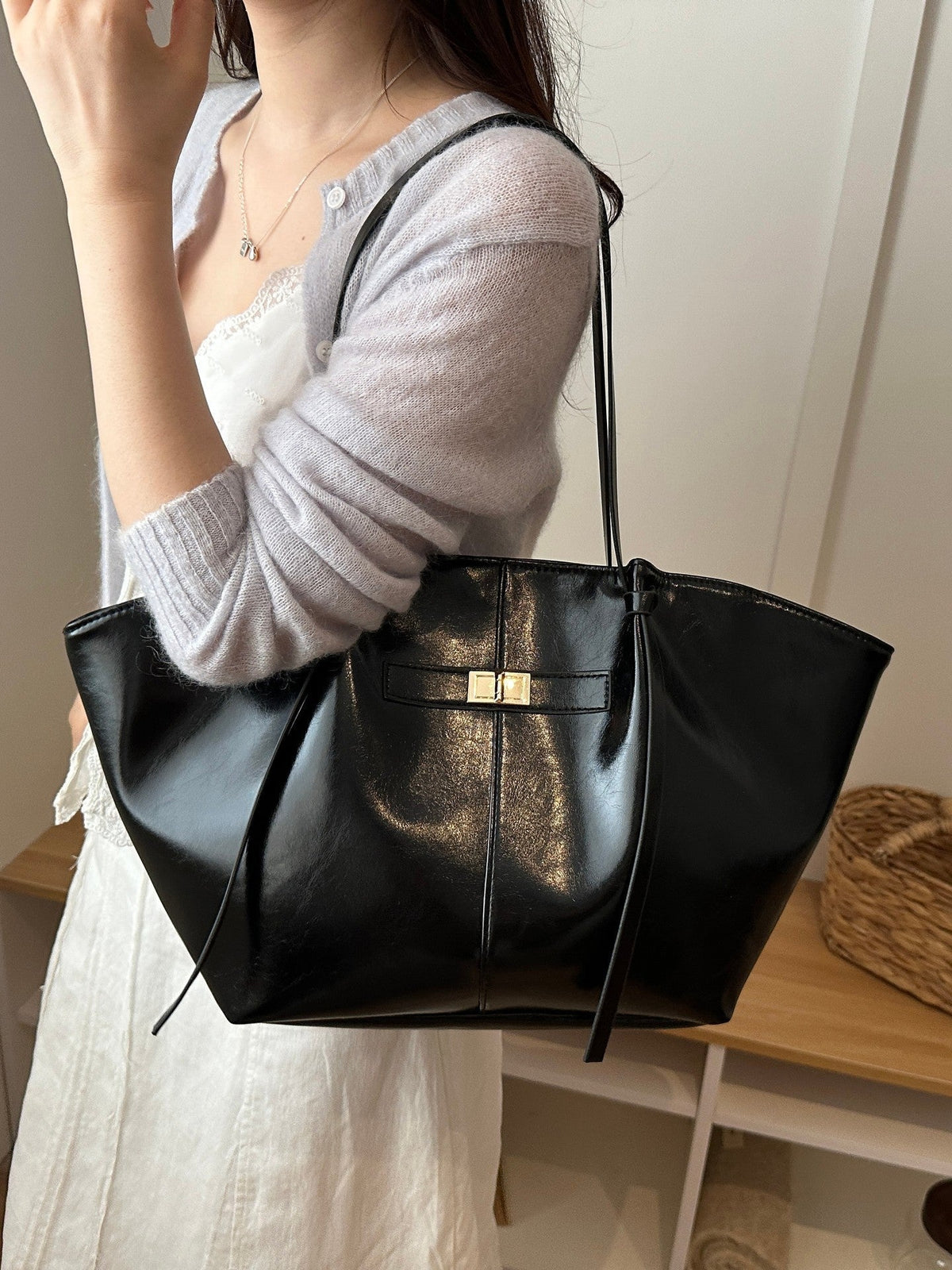 OLANE Spacious Vegan Leather Shopper Bag BlackRegularBag