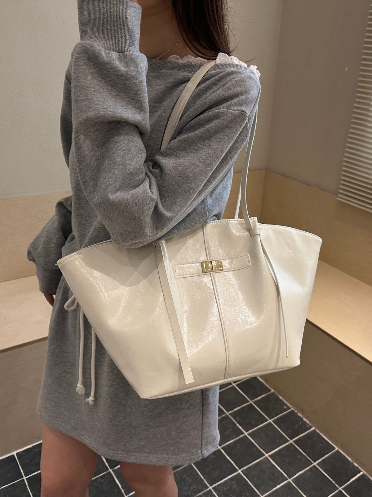 OLANE Spacious Vegan Leather Shopper Bag WhiteRegularBag