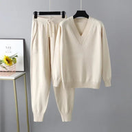 Afana Knitted V-Neck Wool Set