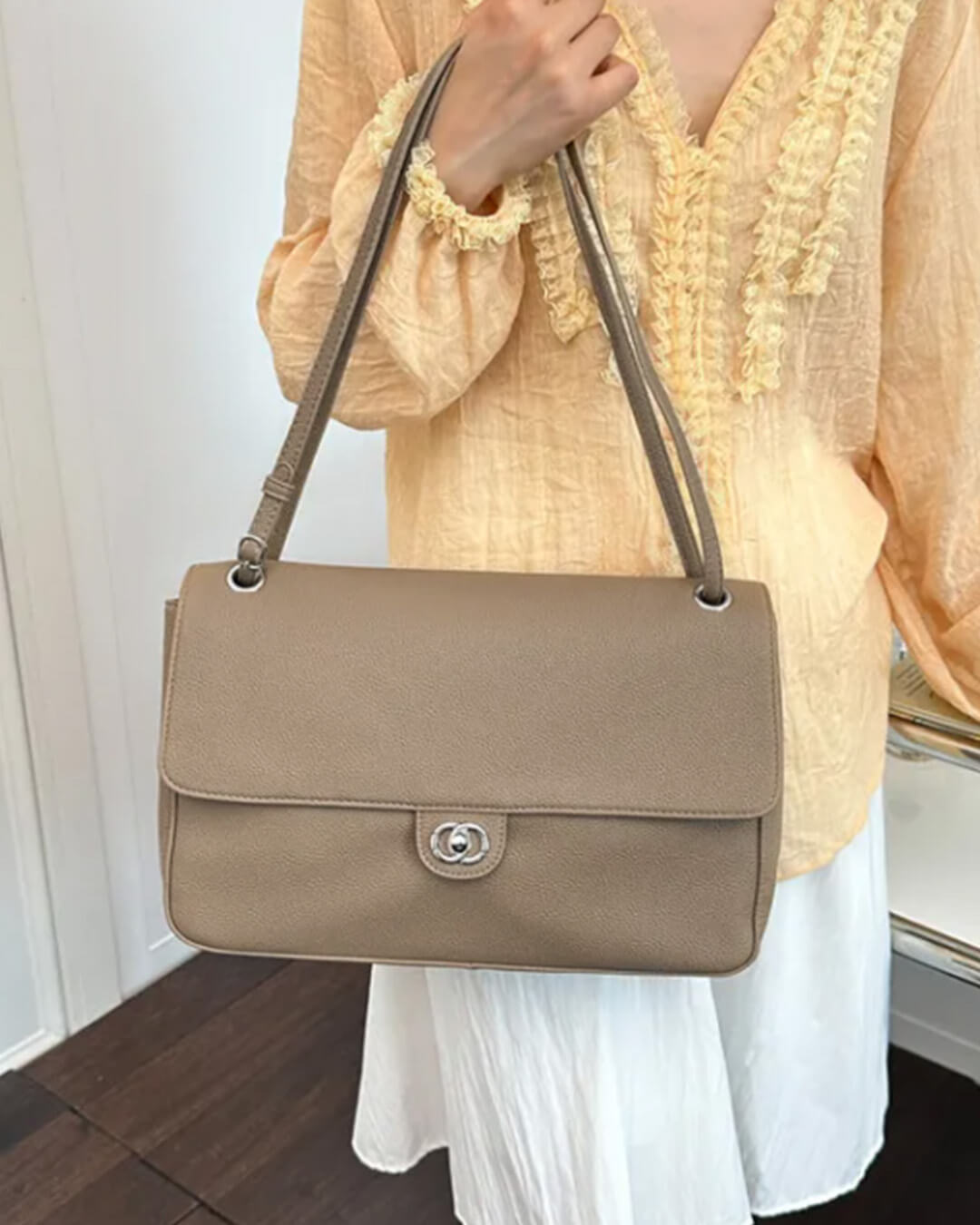 OLANE Elegant Buckle Flap Leather Shoulder Bag Cream36×24×11 cmWomen's Handbags